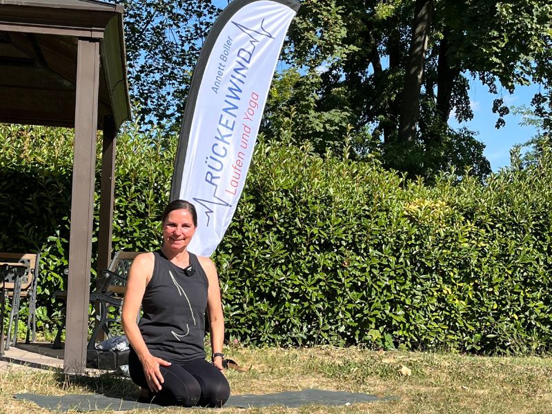 Yoga im Park mit Annett Boller